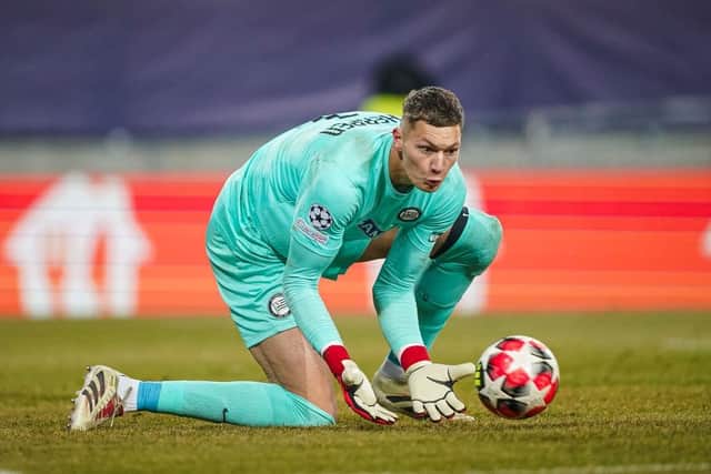 Goalkeeper Kjell Scherpen has joined Belgian champions Union SG from Brighton
