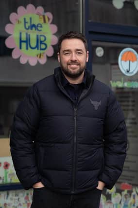 Jason Manford visits a community run warm hub in his hometown of Stockport