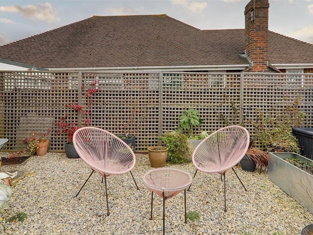 This impressive three-bedroom house close to the beach in Goring has a feature family room with part-vaulted ceiling
