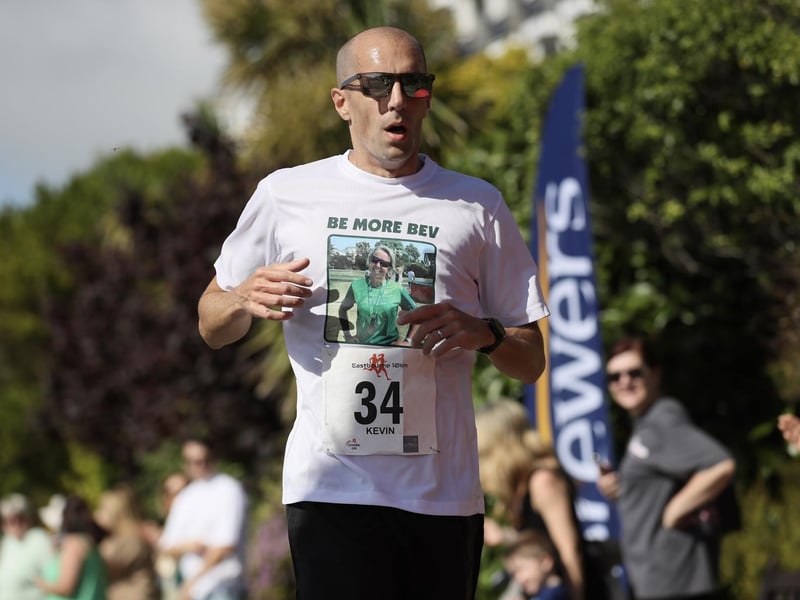 The start, finish, action and podium photos from the 2024 Eastbourne 10k