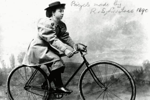 Tessie Reynolds - a record breaking, trend-setting Victorian cyclist