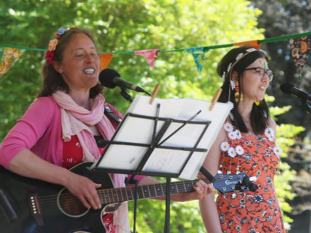 Crowning of the May Queen in Alexandra Park, Hastings, on May 11 2025. Photo by Roberts Photographic.