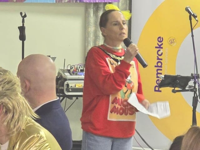 The Mayor of Haywards Heath, councillor Stephanie Inglesfield, welcomes guests to her '80s Charity Night
