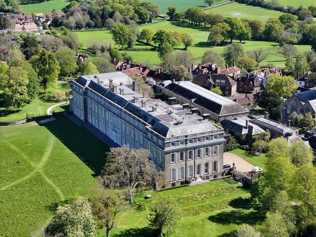 PETWORTH HOUSE / PETWORTH