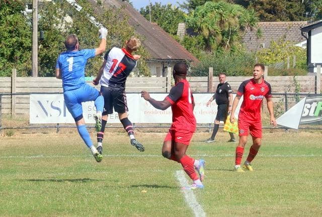 Wick n action at Pagham earlier in the season | Picture by Roger Smith