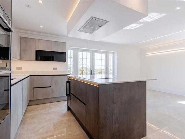 Offers in excess of £925,000 are invited for this new luxury property in Mill Lane, High Salvington. It has beautiful views over the South Downs, versatile and spacious accommodation.