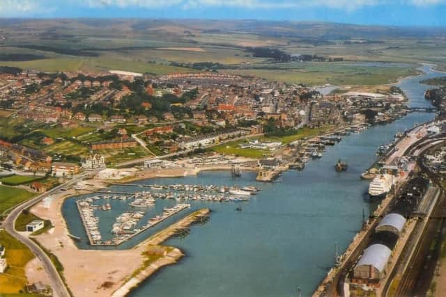 Newhaven Harbour postcard, 1966 (Old Airviews Manchester postcard)