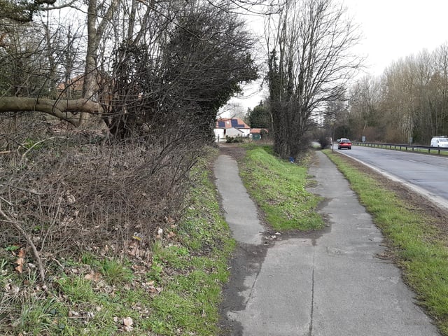 Taking the path on the left through to Old London Road