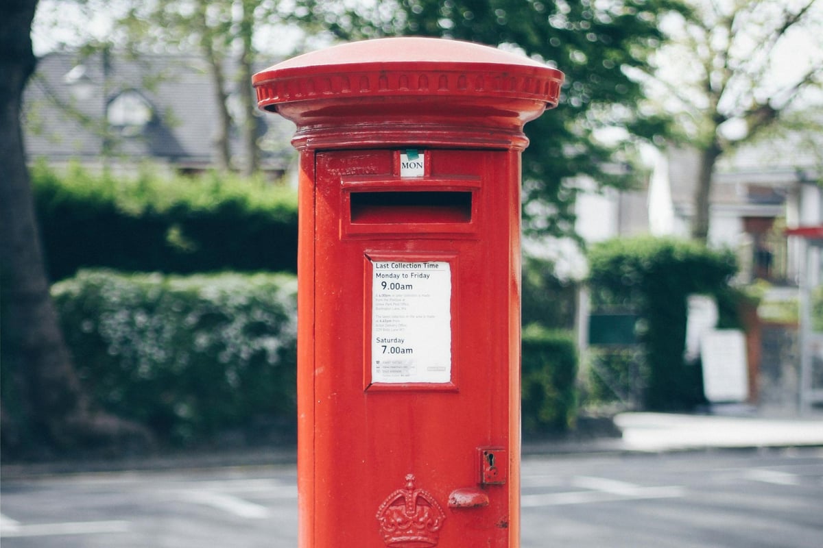 Chichester MP and Royal Mail address concerns over Selsey delivery services