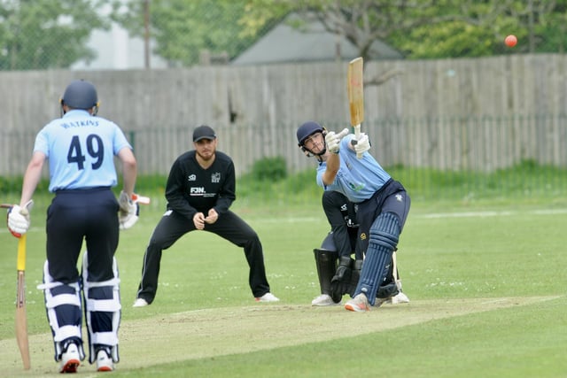Worthing CC v Roffey CC in the Sussex Premier League