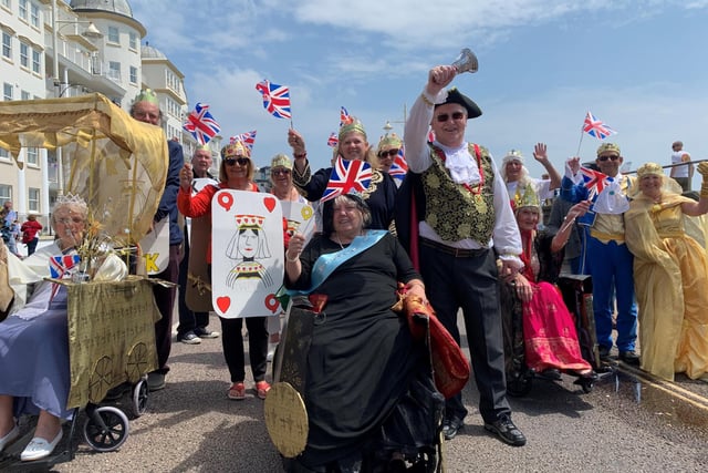 Queen Elizabeth and Queen Victoria, alongside their respective royal courts, also took part in the parade, courtesy of the Bognor RAFA Club.
