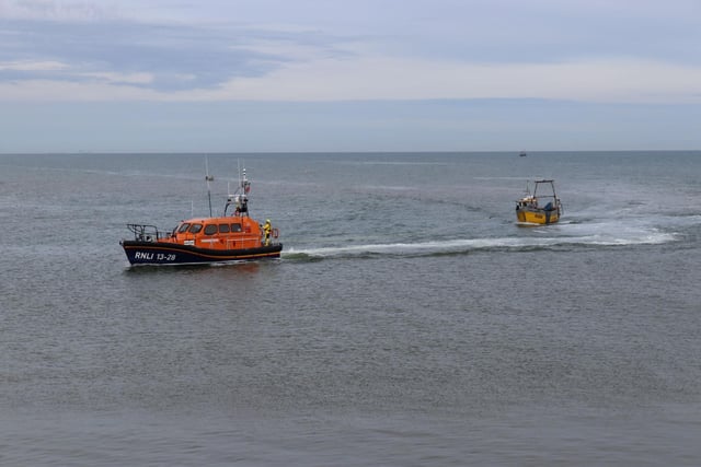 Hastings lifeboat rescues fishing boat