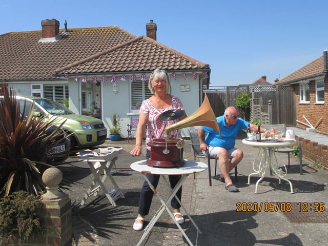 VE Day celebrations in The Crescent, Lancing