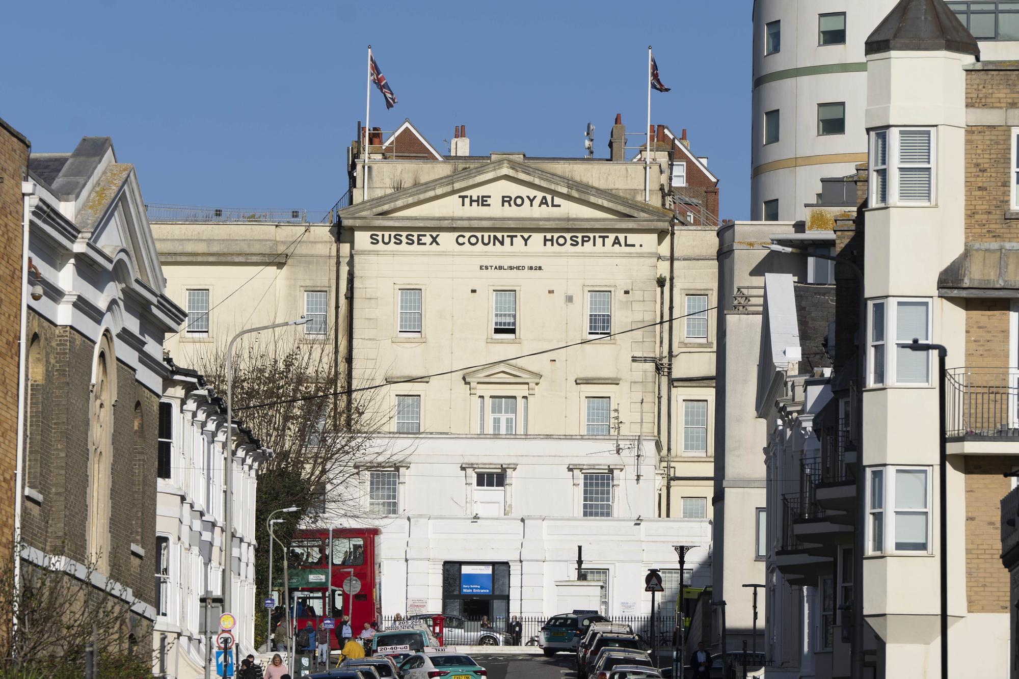 Police look into allegations of medical negligence at Royal Sussex County Hospital in Brighton - Vimarsana News