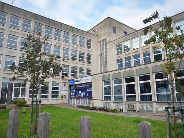 Eastbourne Borough Council had 15.3 complaints per 10,000 people between 2016 and 2022. A total of 71.88% of complaints were upheld. Eastbourne Borough Council received the most complaints about housing