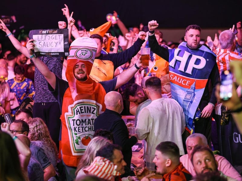 PDC Premier League Brighton 2025 : There was an electric atmosphere, and some brilliant costumes on show, inside the Brighton Centre for night five of Premier League darts on Thursday evening (March 6).
