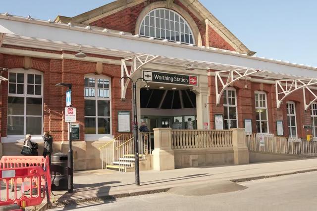 Person 'hit by a train' in West Sussex: Passengers advised to 'delay ...