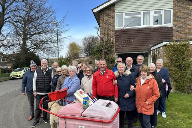 Residents say goodbye to much-loved postie Malcolm Brown