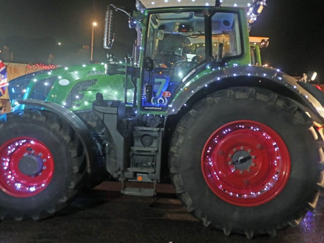 The Christmas Tractor Run 2024 leaving Hastings Old Town on December 21. Photo by Roberts Photographic.