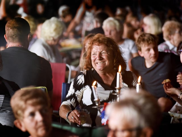 Hastings Beer and Music Festival 2017: Proms Night