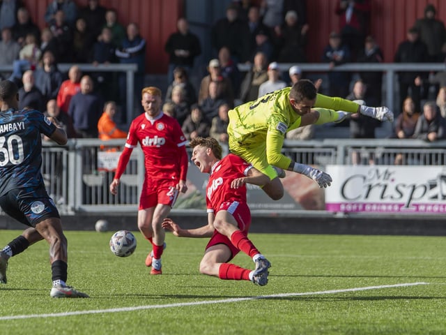 Worthing v Dagenham and Redbridge, National South