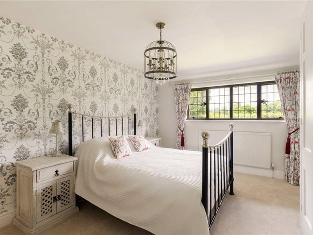 6 bed detached house for £2,750,000. Sold by Hamptons