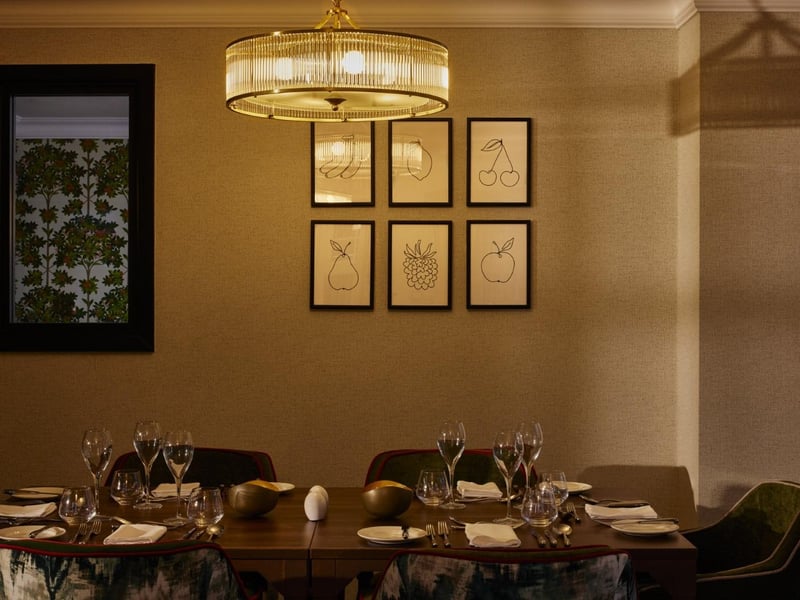 Dining room.