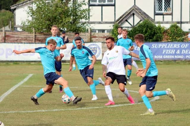 Pagham take on AFC Uckfield | Picture: Roger Smith