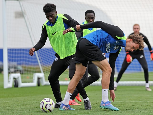 Mats Wieffer tangles with Carlos Baleba