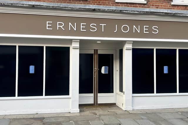 Ernest Jones in Chichester is officially closed.