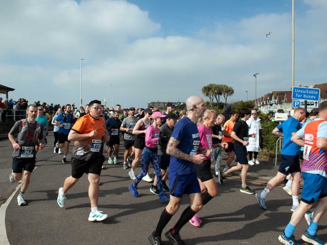 Hastings Half Marathon 2026 - pictures by Frank Copper