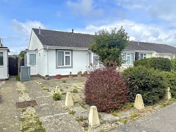 This two-bedroom bungalow in Beaumont Park sits perfectly between Littlehampton and Rustington in a quiet, off-road position. It is on the market with Glyn Jones at £375,000.