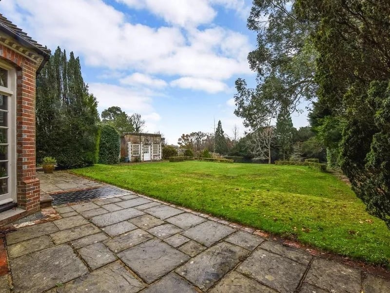 Lindfield Place has extensive gardens and grounds totalling about 1.6 acres