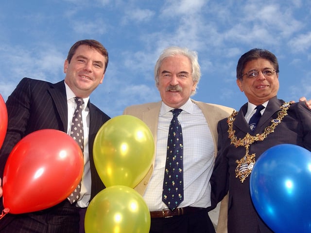 Des Lynam, Hugh Lowson and Jack Saheid prepare to let off balloons to launch the St Barnabas House lottery