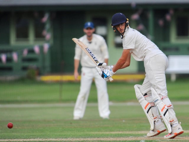 Worthing CC win the Division 3 West title with a win at Littlehampton CC