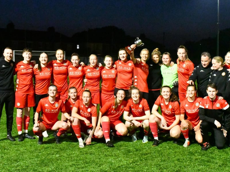 Worthing FC Women beat AFC Acorns and lift the London and SE premier division title