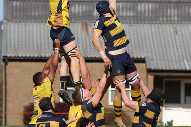 Ollie Crow up for a lineout in Raiders'visit to Sevenoaks - picture by Colin Coulson