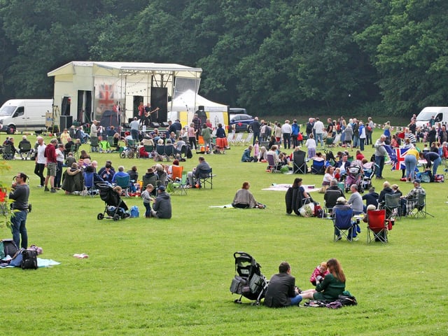 Haywards Heath Jubilee Picnic took place on Sunday, June 5, in Victoria Park. DM22060628a
