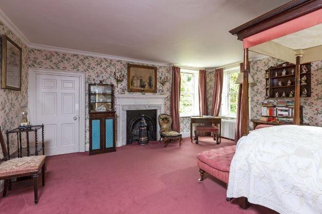 On the first floor, the principal bedroom and its en-suite bathroom occupy the south west corner, and has an adjacent dressing room.