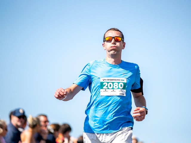 Images from a sun-baked Worthing 10k