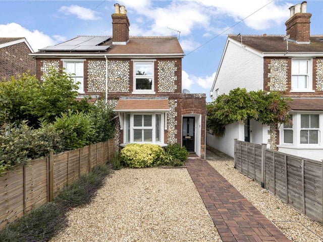 The house is a Victorian property. built in a traditional flint-facing Sussex style.