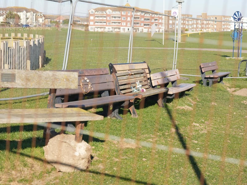 BEACH GREEN LANCING WORKS : New photos show how works are progressing on a ‘new segregated cycle path’ in Lancing.