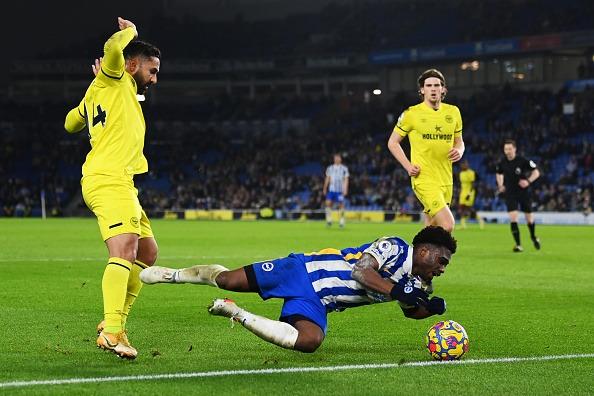 The former Chelsea man has been on the bench of late and De Zerbi may look to unleash his rapid wing back from the start at Brentford.
