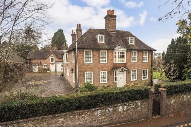 Lindfield Place is a Grade II* listed village house that is believed to date from the 17th century