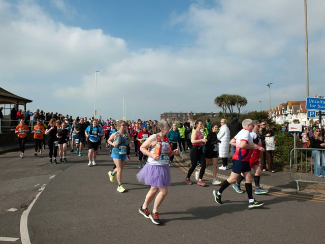 Hastings Half Marathon 2026 - pictures by Frank Copper