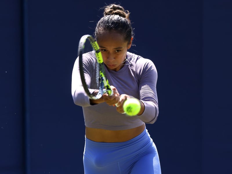 Leylah Fernandez of Canada has a hit on a practice court on day two of the Rothesay International Eastbourne at Devonshire Park on June 23, 2024 in Eastbourne, England.  (Photo by Charlie Crowhurst/Getty Images for LTA) : Sunday's qualifying and practice at the Rothesay International Eastbourne