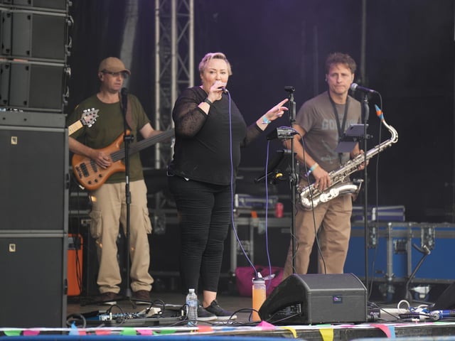 Hundreds enjoy return of free Worthing music festival BroadFest – In Pictures
