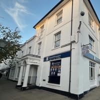 New shops opens in prominent Horsham town centre building
