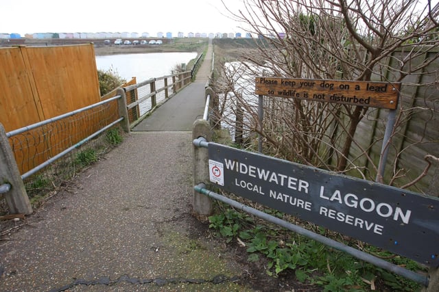 The footbridge at Widewater Lagoon in February 2017, before it was replaced