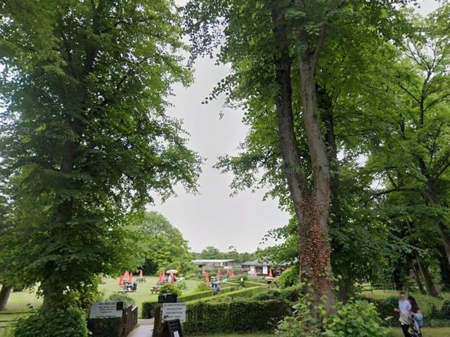 Putting Green Cafe, Mill Road, Arundel